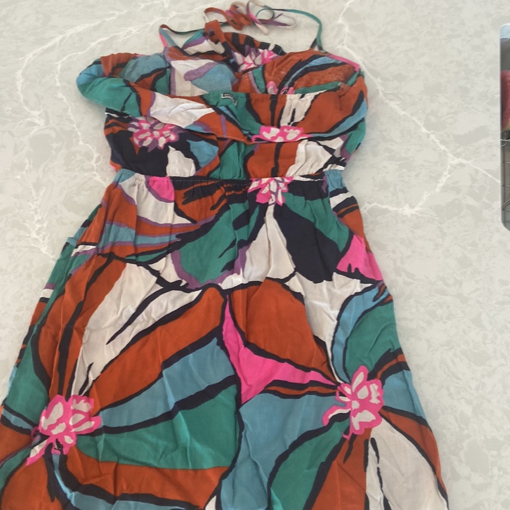 Halter style Roxy sundress - Picture 3 of 5